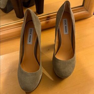 Steve Madden Women's Brown Suede Heels
